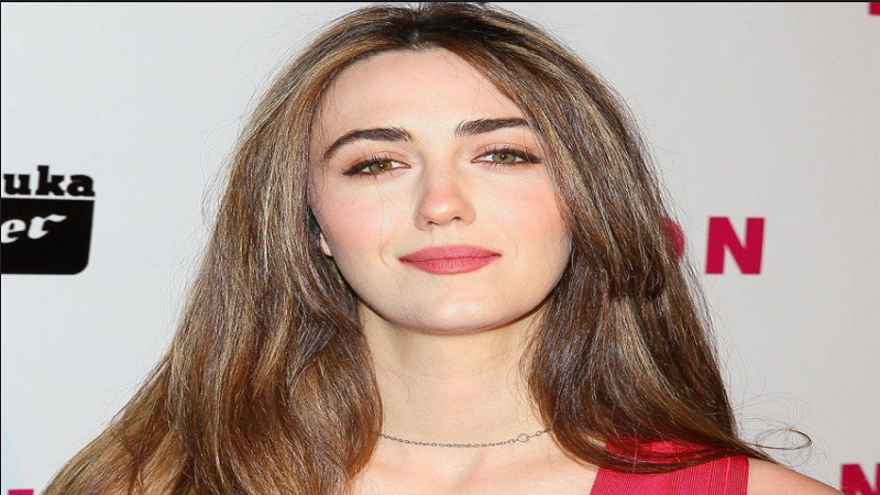 Madeline Zima Height